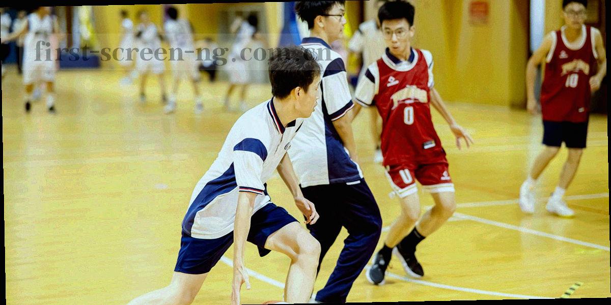 大屏首屏线框示意，左侧常用栏以琥珀金高亮，右侧为项目内容区